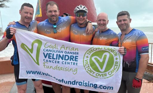 Gerallt Jones, Joe Purcell, Dominic Marshall, Alun Jones and Ioan Prydderch on the Velindre Bike Ride in America